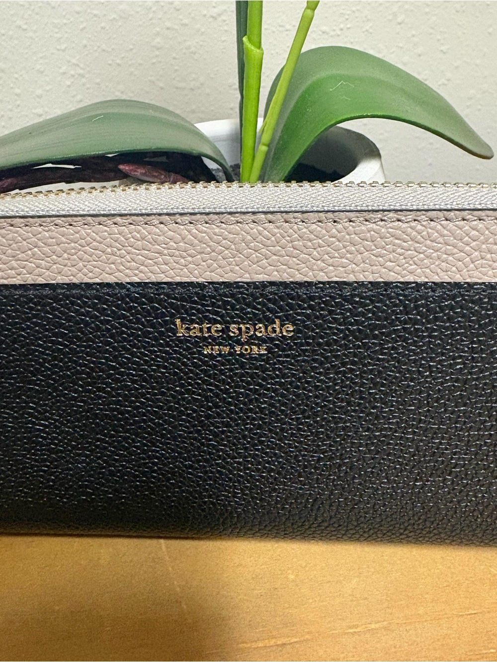 kate spade two-tone black and blush zip wallet